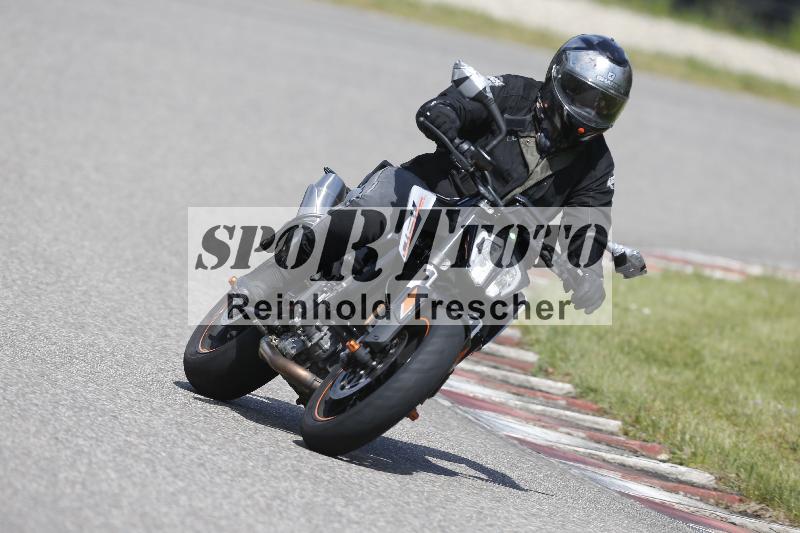 /Archiv-2025/09 22.04.2025 Cornu Master School ADR/gruen-vert/29